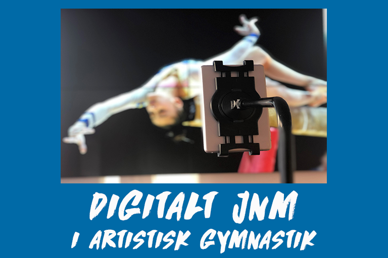 Ställ med platta framför skärm där gymnastik utövas, bildtext Digitalt JNM i artistisk gymnastik